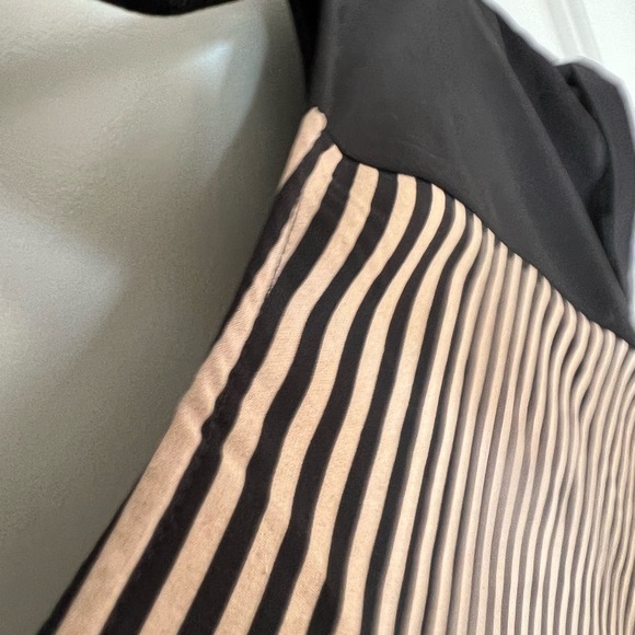 Short sleeve Top - Picture 3 of 3